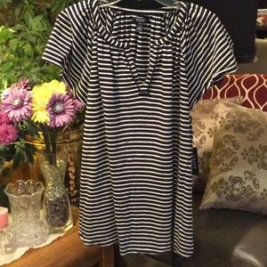 Chaps, Short sleeve black & white shirt